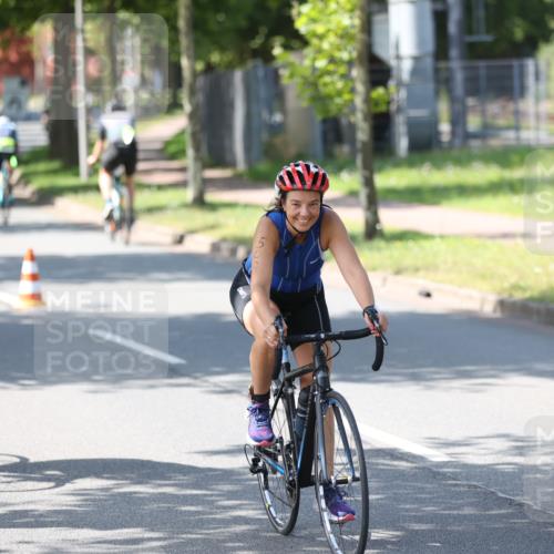 10.08.2025 - GEWOBA Citytriathlon Bremen Yannick Fuchs http://msf.ph/oto/8562912 10.08.2025 14:34:04 Radfahren 55, 65, 92, 151, 364, 388, 451, 507, 515, 530 meine-sportfotos.de