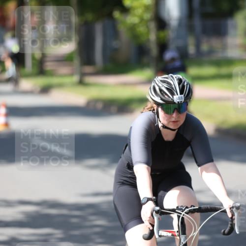 10.08.2025 - GEWOBA Citytriathlon Bremen Yannick Fuchs http://msf.ph/oto/8562918 10.08.2025 14:34:05 Radfahren 55, 92, 151, 214, 364, 388, 424, 451, 507, 515, 530 meine-sportfotos.de