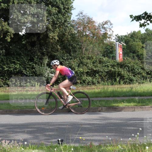 10.08.2025 - GEWOBA Citytriathlon Bremen Yannick Fuchs http://msf.ph/oto/8562926 10.08.2025 10:42:42 Radfahren 13, 17, 89, 175, 199 meine-sportfotos.de