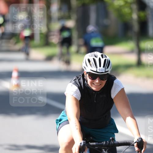 10.08.2025 - GEWOBA Citytriathlon Bremen Yannick Fuchs http://msf.ph/oto/8562938 10.08.2025 14:34:08 Radfahren 45, 55, 76, 92, 151, 214, 364, 388, 424, 443, 451, 507, 515, 530 meine-sportfotos.de