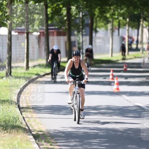 10.08.2025 - GEWOBA Citytriathlon Bremen Yannick Fuchs http://msf.ph/oto/8562945 10.08.2025 14:34:09 Radfahren 45, 55, 76, 92, 151, 214, 364, 388, 424, 443, 451, 507, 515, 530 meine-sportfotos.de
