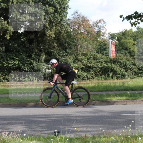 10.08.2025 - GEWOBA Citytriathlon Bremen Yannick Fuchs http://msf.ph/oto/8562951 10.08.2025 10:42:54 Radfahren 17, 438 meine-sportfotos.de