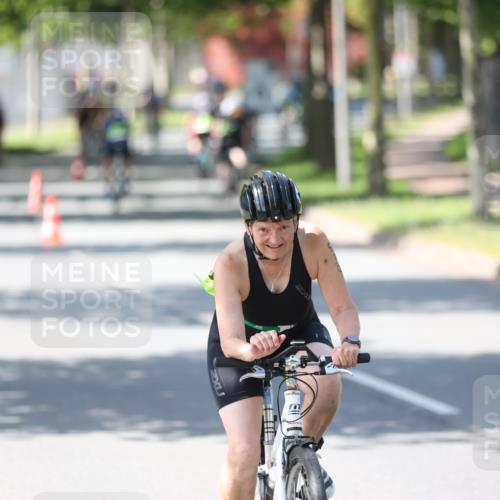 10.08.2025 - GEWOBA Citytriathlon Bremen Yannick Fuchs http://msf.ph/oto/8562957 10.08.2025 14:34:11 Radfahren 45, 55, 76, 151, 214, 364, 388, 424, 443, 451, 507, 515, 530 meine-sportfotos.de