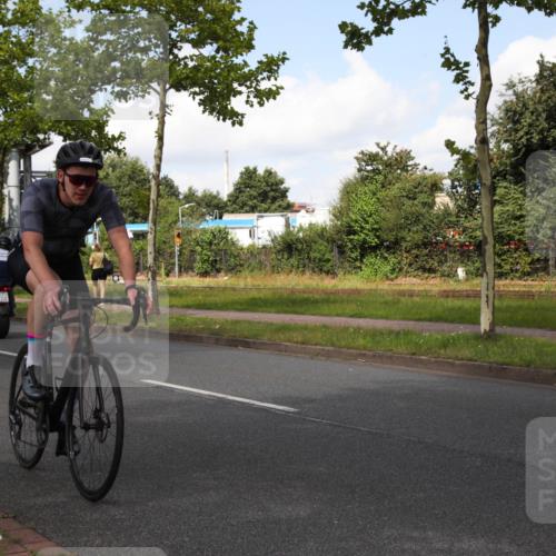 10.08.2025 - GEWOBA Citytriathlon Bremen Yannick Fuchs http://msf.ph/oto/8562958 10.08.2025 12:31:45 Radfahren 552, 564, 615, 627, 649, 654, 655, 666, 667, 788, 793, 863, 873, 950 meine-sportfotos.de