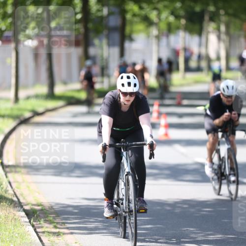 10.08.2025 - GEWOBA Citytriathlon Bremen Yannick Fuchs http://msf.ph/oto/8562969 10.08.2025 14:34:13 Radfahren 45, 55, 76, 143, 151, 214, 316, 364, 388, 424, 443, 451, 507, 515, 530 meine-sportfotos.de