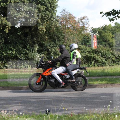10.08.2025 - GEWOBA Citytriathlon Bremen Yannick Fuchs http://msf.ph/oto/8562972 10.08.2025 10:43:04 Radfahren 51, 149, 415, 438 meine-sportfotos.de