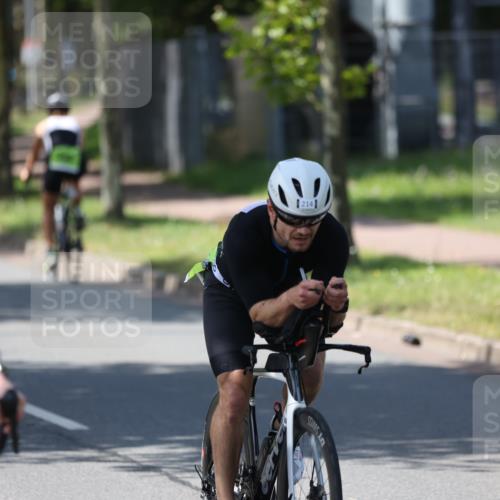 10.08.2025 - GEWOBA Citytriathlon Bremen Yannick Fuchs http://msf.ph/oto/8562977 10.08.2025 14:34:14 Radfahren 45, 76, 143, 151, 214, 316, 364, 388, 424, 443, 451, 507, 515, 530 meine-sportfotos.de