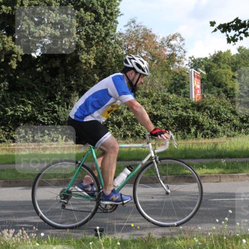10.08.2025 - GEWOBA Citytriathlon Bremen Yannick Fuchs http://msf.ph/oto/8562984 10.08.2025 10:43:19 Radfahren 27, 51, 149, 361, 415 meine-sportfotos.de