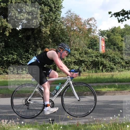 10.08.2025 - GEWOBA Citytriathlon Bremen Yannick Fuchs http://msf.ph/oto/8562989 10.08.2025 10:43:22 Radfahren 27, 51, 149, 361, 415, 422 meine-sportfotos.de