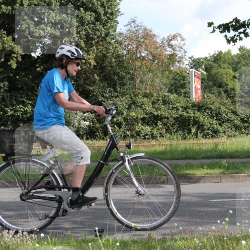 10.08.2025 - GEWOBA Citytriathlon Bremen Yannick Fuchs http://msf.ph/oto/8562995 10.08.2025 10:43:26 Radfahren 27, 51, 53, 361, 415, 422 meine-sportfotos.de