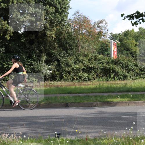 10.08.2025 - GEWOBA Citytriathlon Bremen Yannick Fuchs http://msf.ph/oto/8563007 10.08.2025 10:43:30 Radfahren 27, 53, 217, 361, 422 meine-sportfotos.de