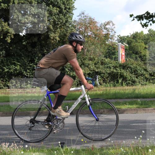 10.08.2025 - GEWOBA Citytriathlon Bremen Yannick Fuchs http://msf.ph/oto/8563012 10.08.2025 10:43:30 Radfahren 27, 53, 217, 361, 422 meine-sportfotos.de