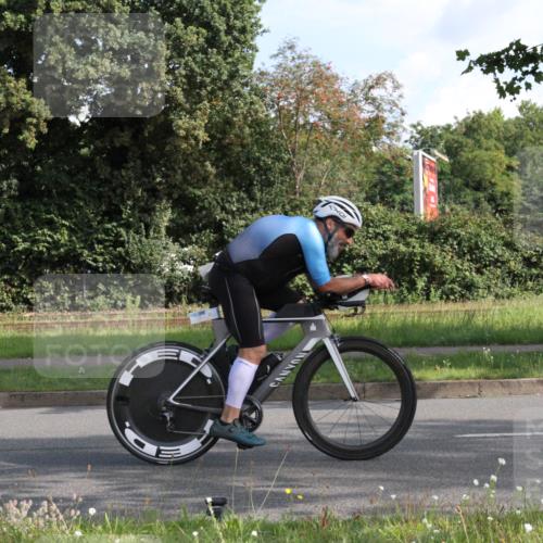 10.08.2025 - GEWOBA Citytriathlon Bremen Yannick Fuchs http://msf.ph/oto/8563018 10.08.2025 10:43:31 Radfahren 27, 53, 217, 361, 422 meine-sportfotos.de