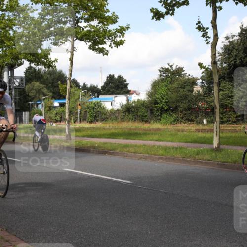 10.08.2025 - GEWOBA Citytriathlon Bremen Yannick Fuchs http://msf.ph/oto/8563032 10.08.2025 12:32:24 Radfahren 551, 641, 643, 648, 682, 735, 776, 840, 959 meine-sportfotos.de
