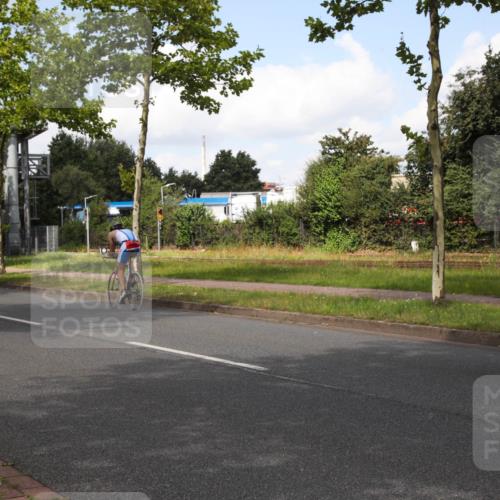 10.08.2025 - GEWOBA Citytriathlon Bremen Yannick Fuchs http://msf.ph/oto/8563034 10.08.2025 12:32:25 Radfahren 551, 641, 643, 648, 682, 735, 776, 840, 959 meine-sportfotos.de