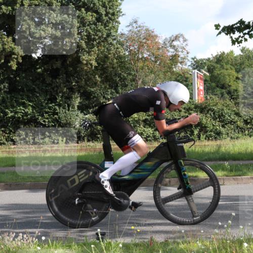 10.08.2025 - GEWOBA Citytriathlon Bremen Yannick Fuchs http://msf.ph/oto/8563066 10.08.2025 10:43:51 Radfahren 179, 217, 425, 487, 507 meine-sportfotos.de