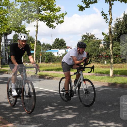 10.08.2025 - GEWOBA Citytriathlon Bremen Yannick Fuchs http://msf.ph/oto/8563069 10.08.2025 12:32:56 Radfahren 566, 604, 626, 664, 681, 715, 824, 852, 1010, 1016 meine-sportfotos.de