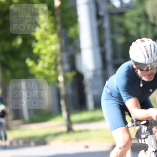 10.08.2025 - GEWOBA Citytriathlon Bremen Yannick Fuchs http://msf.ph/oto/8563074 10.08.2025 14:34:56 Radfahren 23, 31, 68, 72, 268, 300, 340, 413, 430, 502, 511 meine-sportfotos.de