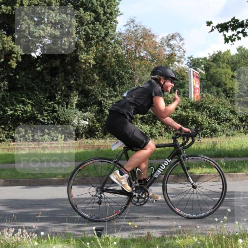 10.08.2025 - GEWOBA Citytriathlon Bremen Yannick Fuchs http://msf.ph/oto/8563079 10.08.2025 10:43:58 Radfahren 179, 425, 507 meine-sportfotos.de