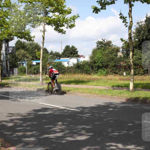 10.08.2025 - GEWOBA Citytriathlon Bremen Yannick Fuchs http://msf.ph/oto/8563081 10.08.2025 12:33:00 Radfahren 554, 566, 604, 626, 664, 681, 715, 824, 852, 1010, 1016 meine-sportfotos.de