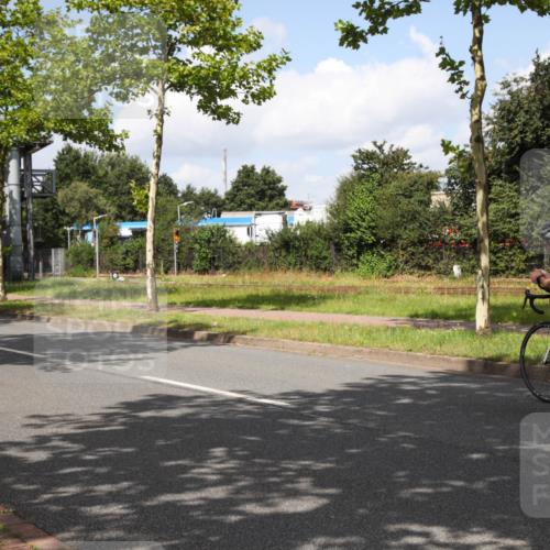 10.08.2025 - GEWOBA Citytriathlon Bremen Yannick Fuchs http://msf.ph/oto/8563089 10.08.2025 12:33:03 Radfahren 554, 604, 626, 664, 681, 708, 715, 738, 824, 1010, 1016 meine-sportfotos.de