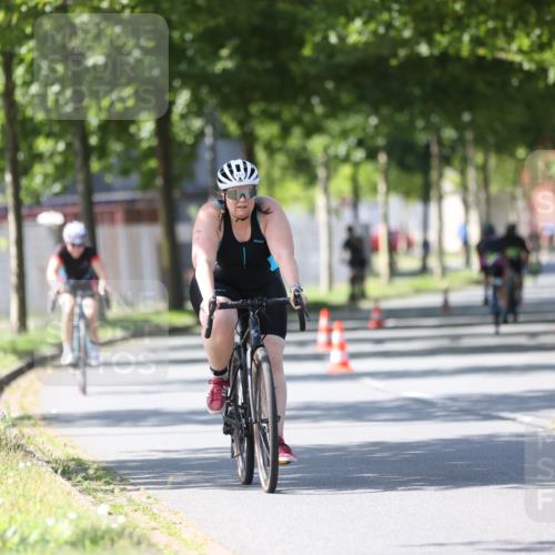 10.08.2025 - GEWOBA Citytriathlon Bremen Yannick Fuchs http://msf.ph/oto/8563095 10.08.2025 14:35:00 Radfahren 23, 31, 68, 72, 268, 340, 413, 430, 502 meine-sportfotos.de