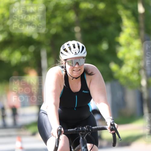 10.08.2025 - GEWOBA Citytriathlon Bremen Yannick Fuchs http://msf.ph/oto/8563107 10.08.2025 14:35:02 Radfahren 23, 31, 68, 72, 264, 268, 340, 413, 430, 502 meine-sportfotos.de
