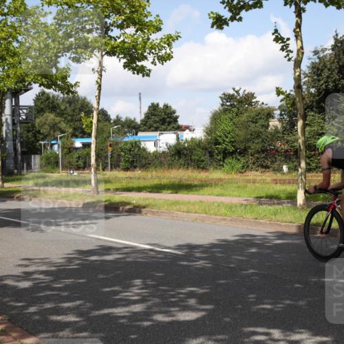 10.08.2025 - GEWOBA Citytriathlon Bremen Yannick Fuchs http://msf.ph/oto/8563125 10.08.2025 12:33:30 Radfahren 820, 836, 859 meine-sportfotos.de