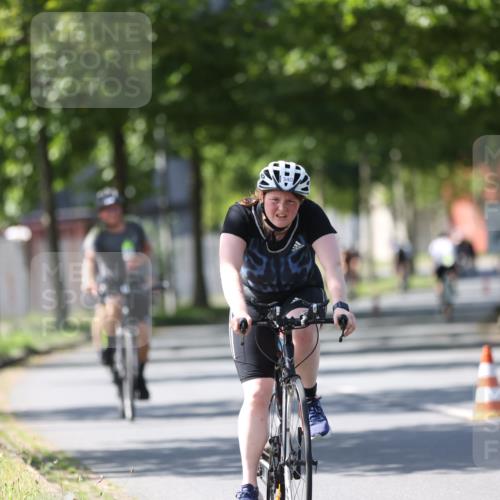 10.08.2025 - GEWOBA Citytriathlon Bremen Yannick Fuchs http://msf.ph/oto/8563131 10.08.2025 14:35:08 Radfahren 43, 68, 72, 264, 268, 340, 398, 413, 414, 430 meine-sportfotos.de