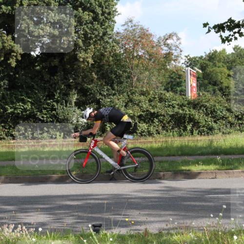 10.08.2025 - GEWOBA Citytriathlon Bremen Yannick Fuchs http://msf.ph/oto/8563134 10.08.2025 10:44:34 Radfahren 235, 351, 465, 511 meine-sportfotos.de
