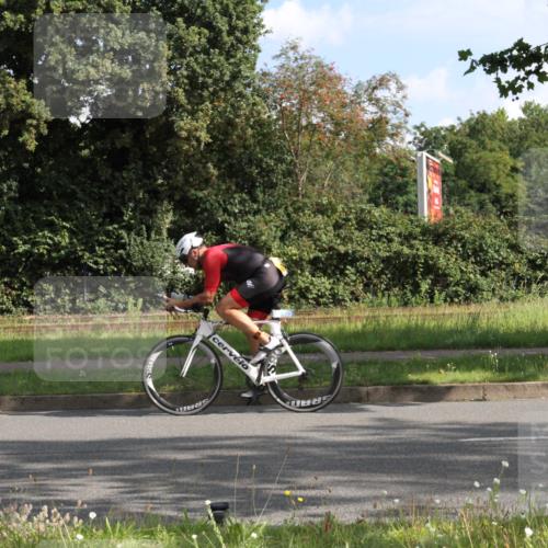 10.08.2025 - GEWOBA Citytriathlon Bremen Yannick Fuchs http://msf.ph/oto/8563157 10.08.2025 10:44:52 Radfahren 133 meine-sportfotos.de