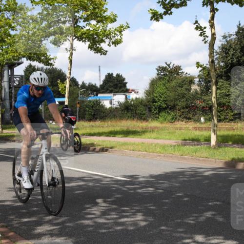 10.08.2025 - GEWOBA Citytriathlon Bremen Yannick Fuchs http://msf.ph/oto/8563160 10.08.2025 12:33:54 Radfahren 560, 635, 637, 741, 768, 856, 858, 867, 895 meine-sportfotos.de
