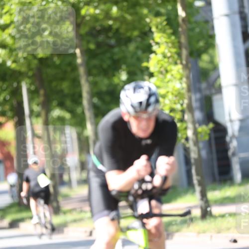 10.08.2025 - GEWOBA Citytriathlon Bremen Yannick Fuchs http://msf.ph/oto/8563163 10.08.2025 14:35:11 Radfahren 38, 43, 68, 72, 98, 133, 264, 268, 340, 398, 414, 430 meine-sportfotos.de