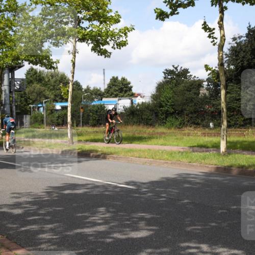10.08.2025 - GEWOBA Citytriathlon Bremen Yannick Fuchs http://msf.ph/oto/8563183 10.08.2025 12:34:09 Radfahren 553, 637, 768, 822, 834, 858, 867 meine-sportfotos.de