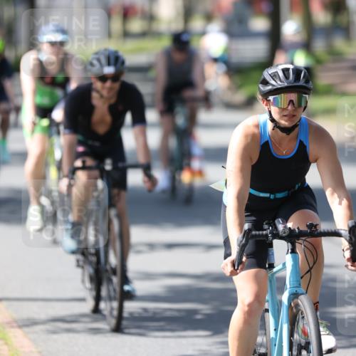 10.08.2025 - GEWOBA Citytriathlon Bremen Yannick Fuchs http://msf.ph/oto/8563195 10.08.2025 14:35:22 Radfahren 38, 43, 98, 127, 133, 264, 398, 414 meine-sportfotos.de
