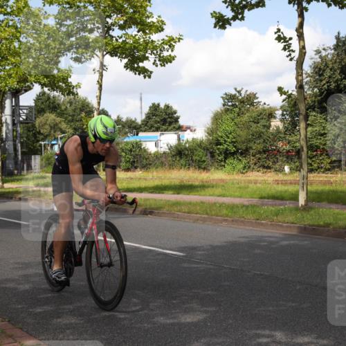 10.08.2025 - GEWOBA Citytriathlon Bremen Yannick Fuchs http://msf.ph/oto/8563197 10.08.2025 12:34:20 Radfahren 553, 686, 822, 834, 891, 912 meine-sportfotos.de