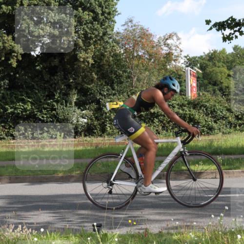 10.08.2025 - GEWOBA Citytriathlon Bremen Yannick Fuchs http://msf.ph/oto/8563214 10.08.2025 10:46:07 Radfahren 437, 510 meine-sportfotos.de