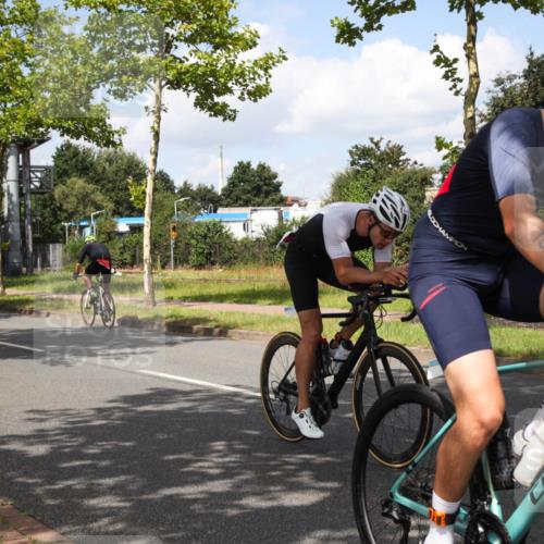 10.08.2025 - GEWOBA Citytriathlon Bremen Yannick Fuchs http://msf.ph/oto/8563227 10.08.2025 12:34:37 Radfahren 584, 591, 632, 686, 736, 826, 841, 891, 912, 914, 1027, 1037 meine-sportfotos.de