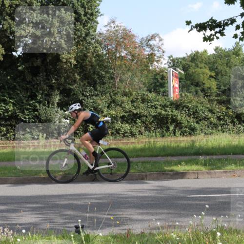 10.08.2025 - GEWOBA Citytriathlon Bremen Yannick Fuchs http://msf.ph/oto/8563244 10.08.2025 10:47:00 Radfahren  meine-sportfotos.de