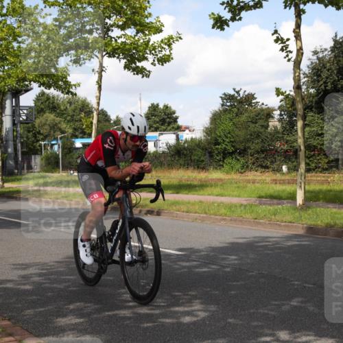 10.08.2025 - GEWOBA Citytriathlon Bremen Yannick Fuchs http://msf.ph/oto/8563247 10.08.2025 12:34:49 Radfahren 556, 584, 591, 632, 680, 736, 826, 841, 855, 914, 915, 956, 1027, 1037 meine-sportfotos.de