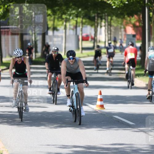 10.08.2025 - GEWOBA Citytriathlon Bremen Yannick Fuchs http://msf.ph/oto/8563258 10.08.2025 14:35:46 Radfahren 64, 108, 129, 173, 233, 319, 339, 395, 421 meine-sportfotos.de
