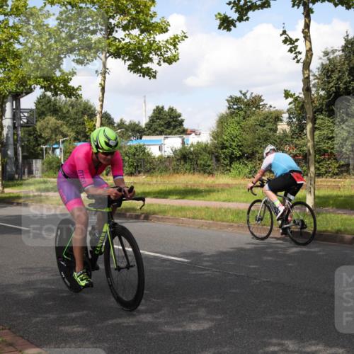10.08.2025 - GEWOBA Citytriathlon Bremen Yannick Fuchs http://msf.ph/oto/8563272 10.08.2025 12:35:02 Radfahren 556, 558, 680, 707, 855, 902, 915, 956, 977, 1035 meine-sportfotos.de