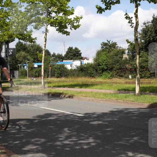 10.08.2025 - GEWOBA Citytriathlon Bremen Yannick Fuchs http://msf.ph/oto/8563281 10.08.2025 12:35:11 Radfahren 558, 579, 707, 855, 902, 915, 956, 973, 977, 1035, 1039 meine-sportfotos.de