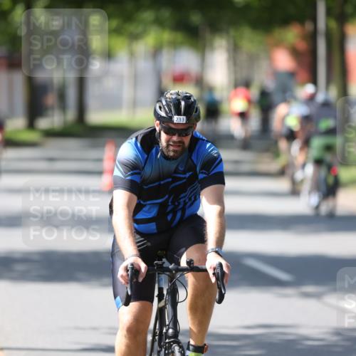 10.08.2025 - GEWOBA Citytriathlon Bremen Yannick Fuchs http://msf.ph/oto/8563283 10.08.2025 14:35:50 Radfahren 32, 64, 129, 173, 339, 395, 421 meine-sportfotos.de