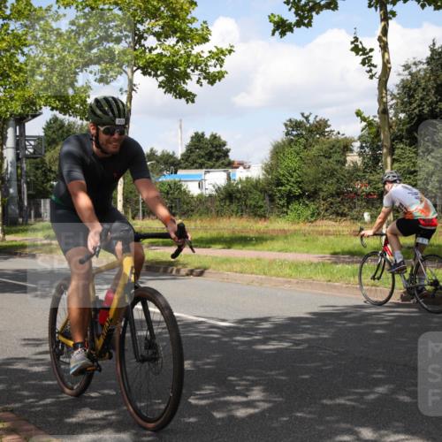 10.08.2025 - GEWOBA Citytriathlon Bremen Yannick Fuchs http://msf.ph/oto/8563284 10.08.2025 12:35:11 Radfahren 558, 579, 707, 855, 902, 915, 956, 973, 977, 1035, 1039 meine-sportfotos.de