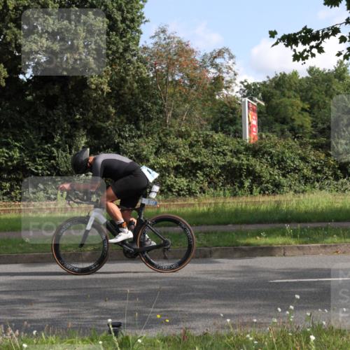 10.08.2025 - GEWOBA Citytriathlon Bremen Yannick Fuchs http://msf.ph/oto/8563287 10.08.2025 10:47:39 Radfahren 205, 433 meine-sportfotos.de