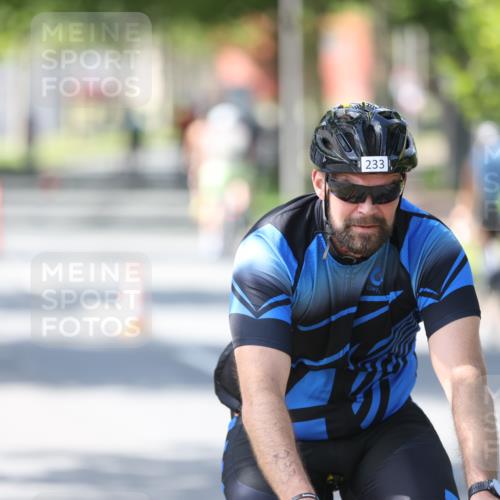 10.08.2025 - GEWOBA Citytriathlon Bremen Yannick Fuchs http://msf.ph/oto/8563289 10.08.2025 14:35:50 Radfahren 32, 64, 129, 173, 339, 395, 421 meine-sportfotos.de