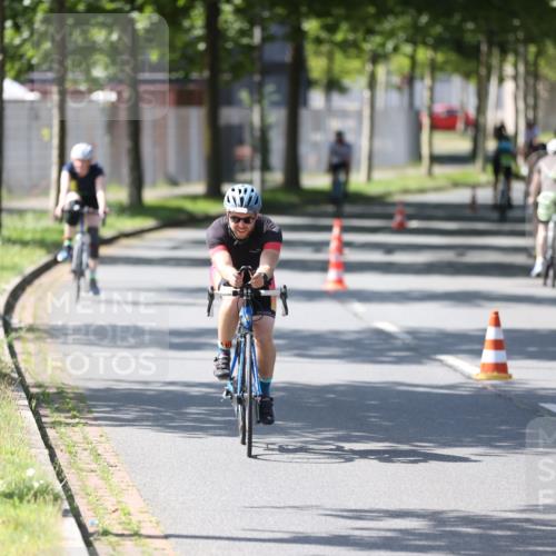 10.08.2025 - GEWOBA Citytriathlon Bremen Yannick Fuchs http://msf.ph/oto/8563294 10.08.2025 14:35:51 Radfahren 32, 64, 129, 173, 339, 395, 421 meine-sportfotos.de