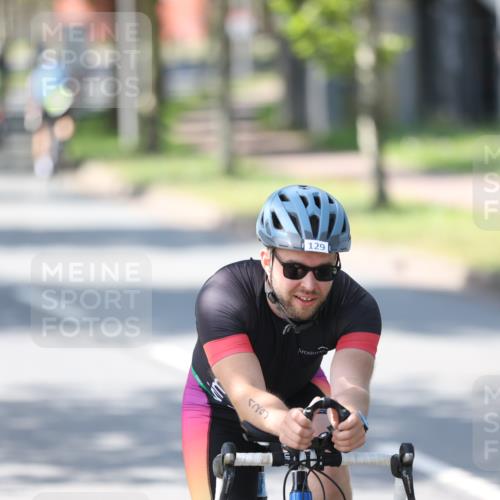 10.08.2025 - GEWOBA Citytriathlon Bremen Yannick Fuchs http://msf.ph/oto/8563303 10.08.2025 14:35:53 Radfahren 32, 64, 129, 173, 339, 395, 421, 452 meine-sportfotos.de