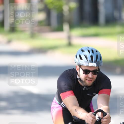 10.08.2025 - GEWOBA Citytriathlon Bremen Yannick Fuchs http://msf.ph/oto/8563305 10.08.2025 14:35:53 Radfahren 32, 64, 129, 173, 339, 395, 421, 452 meine-sportfotos.de